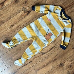 18m Carter's baby fleece footed sleeper with fishing bear. Light wear, no stains
